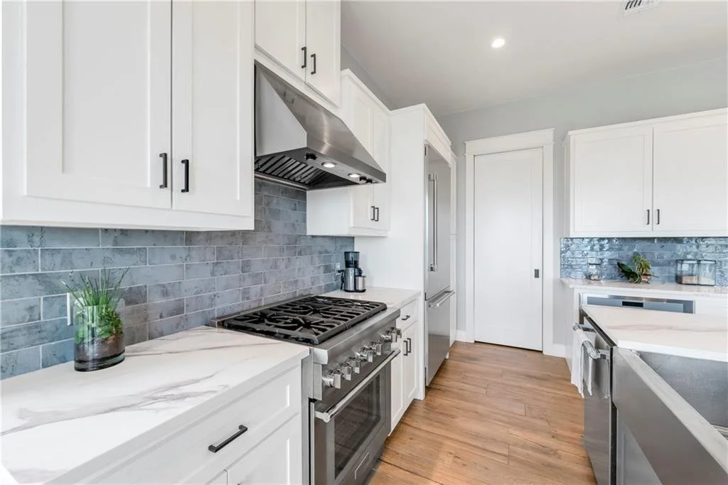887 Oceanside Dr 15.jpg