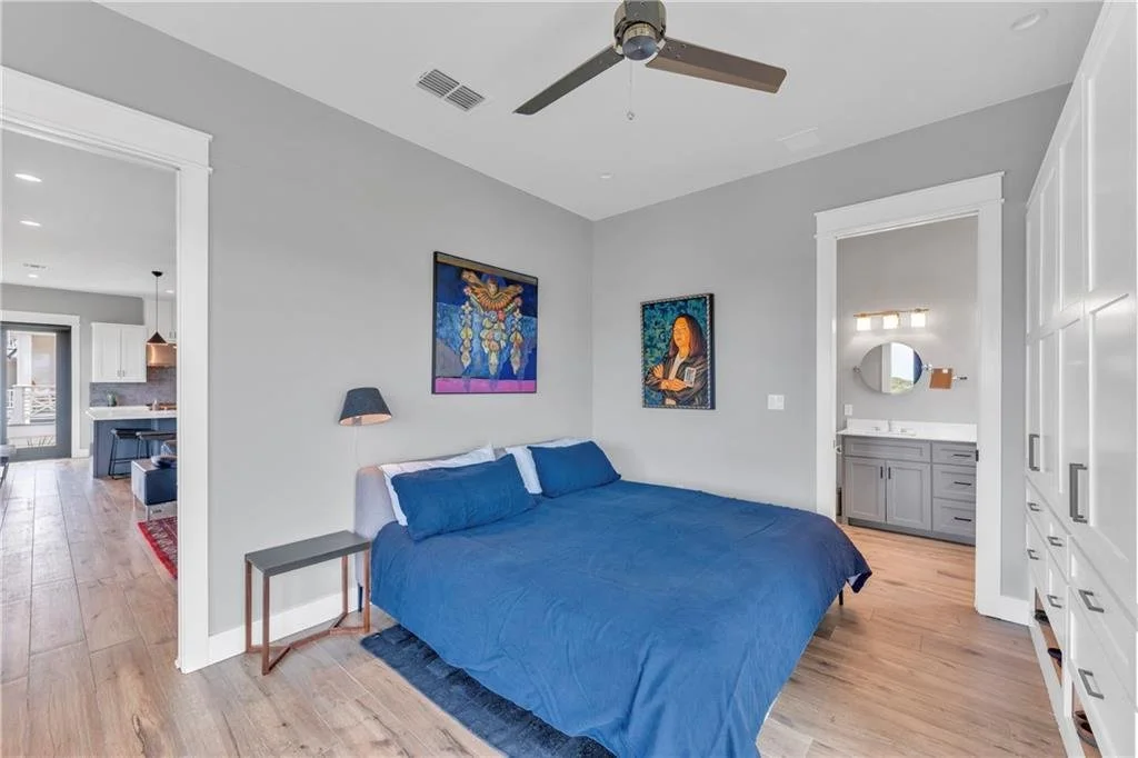 887 Oceanside Dr 19.jpg