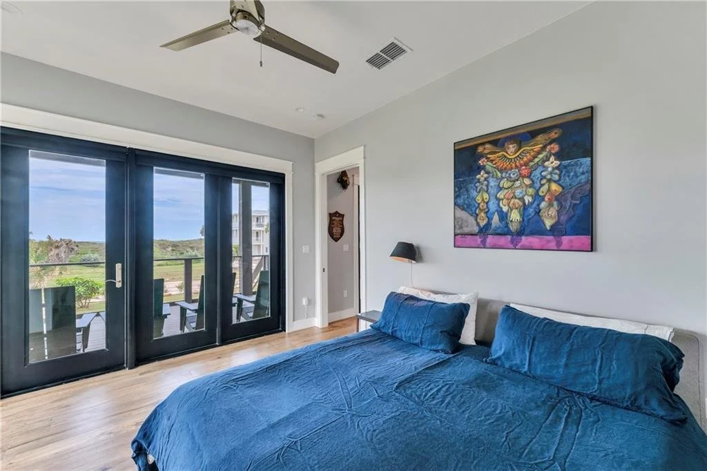 887 Oceanside Dr 20.jpg