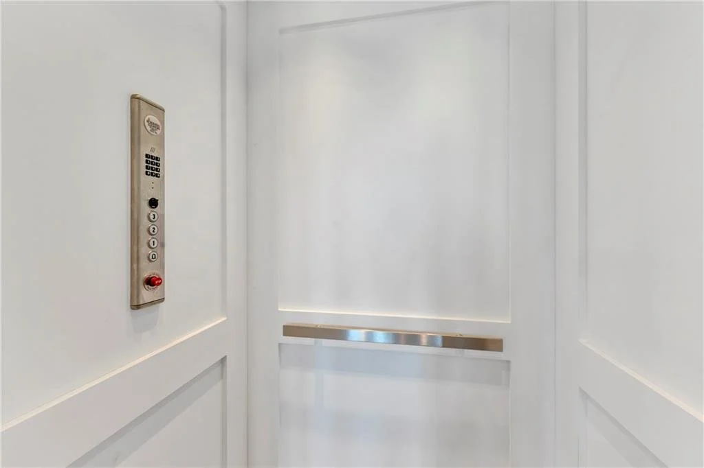 887 Oceanside Dr 23.jpg