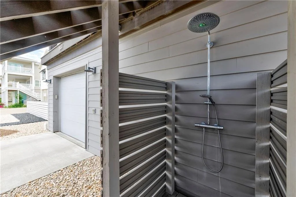 887 Oceanside Dr 35.jpg