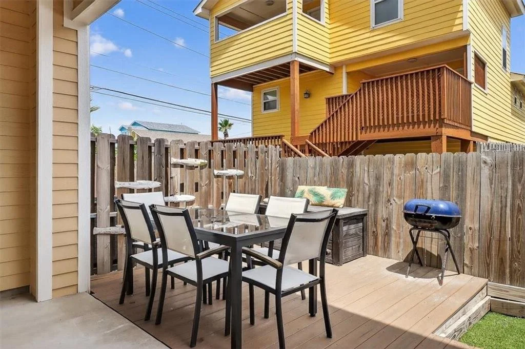 102 Beachside 18.jpg
