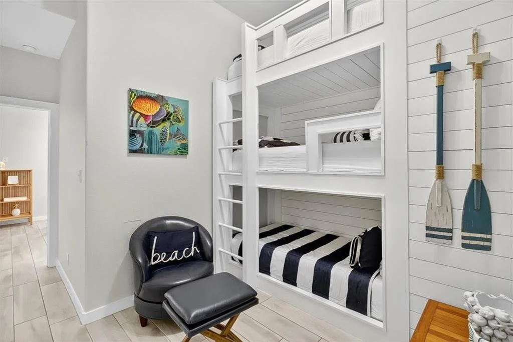 102 Beachside 22.jpg
