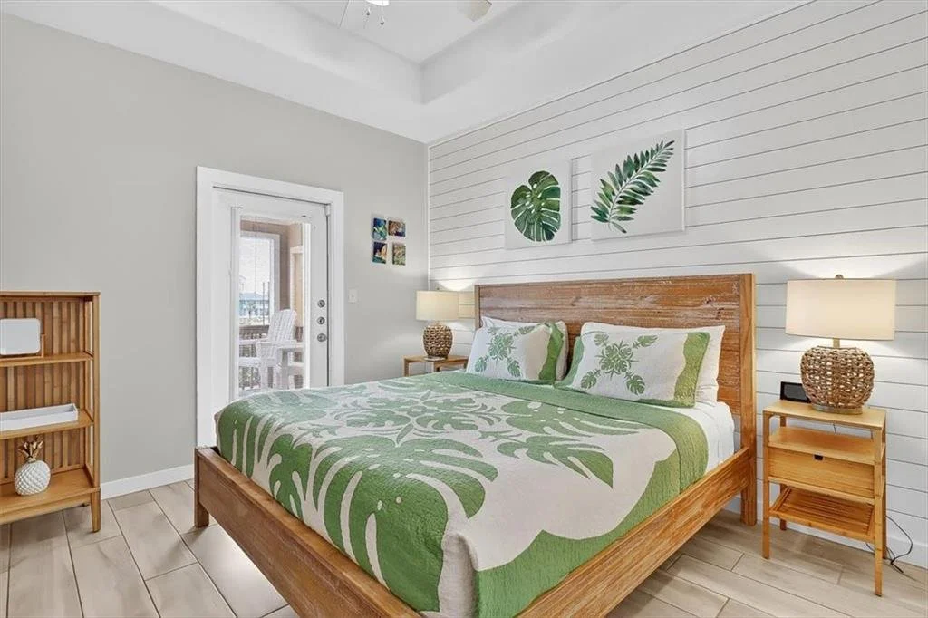 102 Beachside 23.jpg