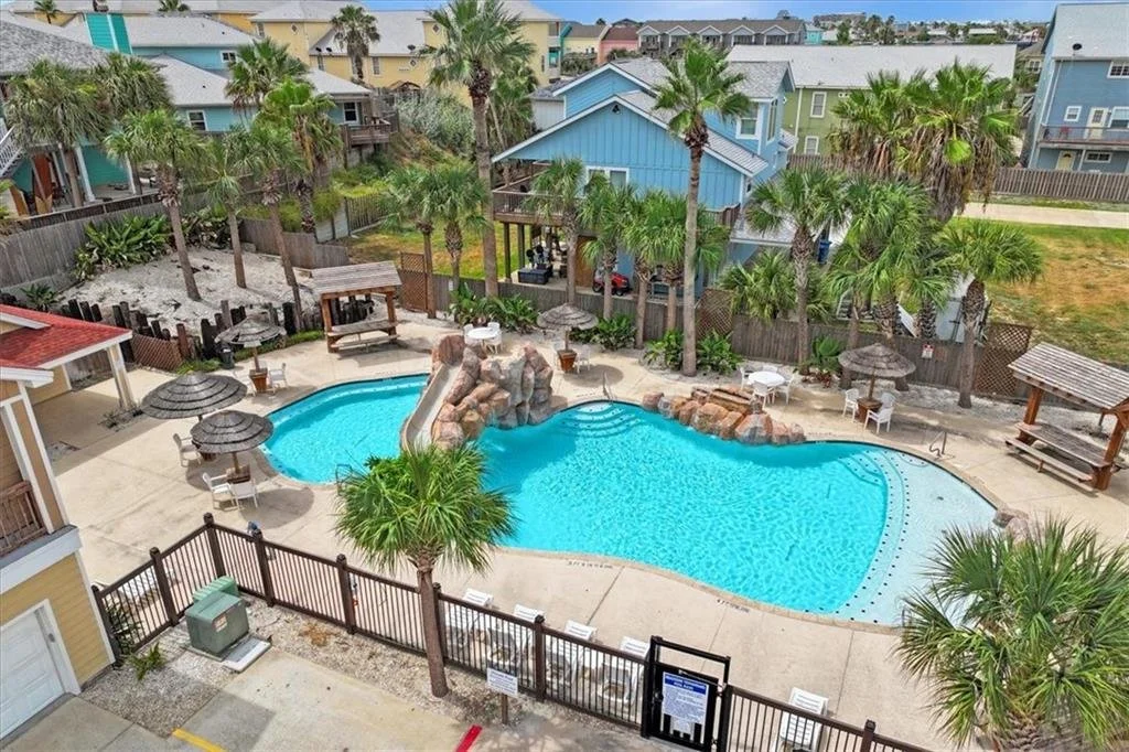 102 Beachside 33.jpg