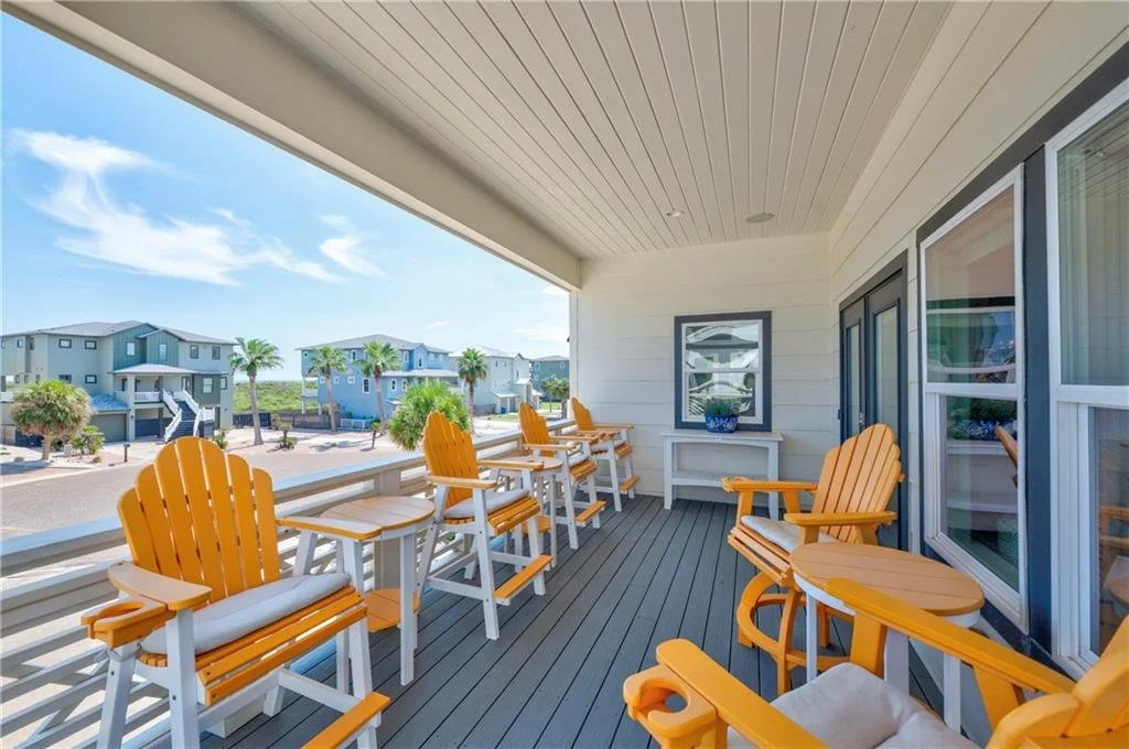 833 Oceanside Dr 4.jpg