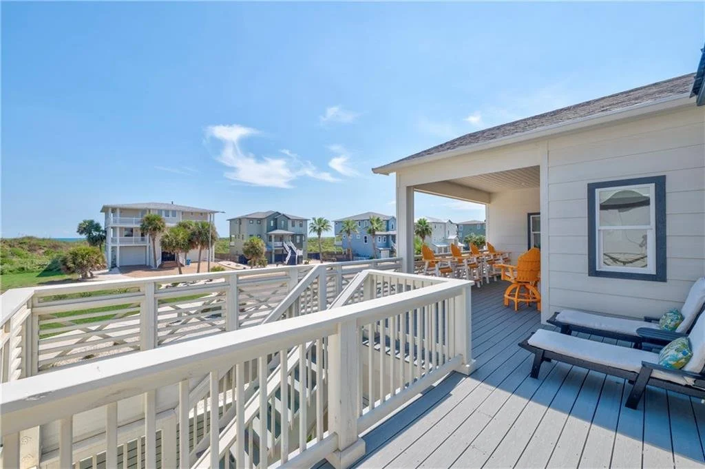 833 Oceanside Dr 5.jpg