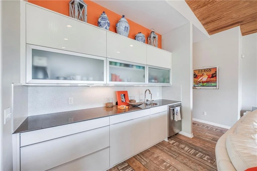 833 Oceanside Dr 16.jpg
