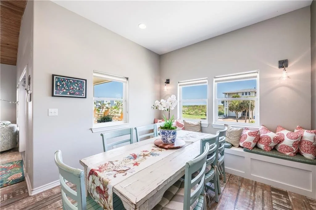 833 Oceanside Dr 17.jpg