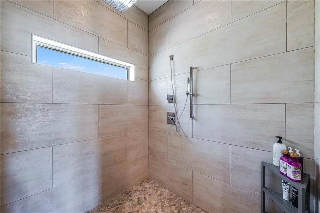 833 Oceanside Dr 22.jpg
