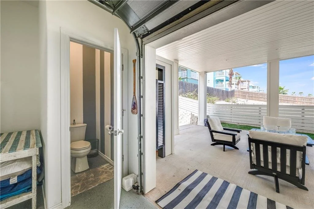 833 Oceanside Dr 35.jpg