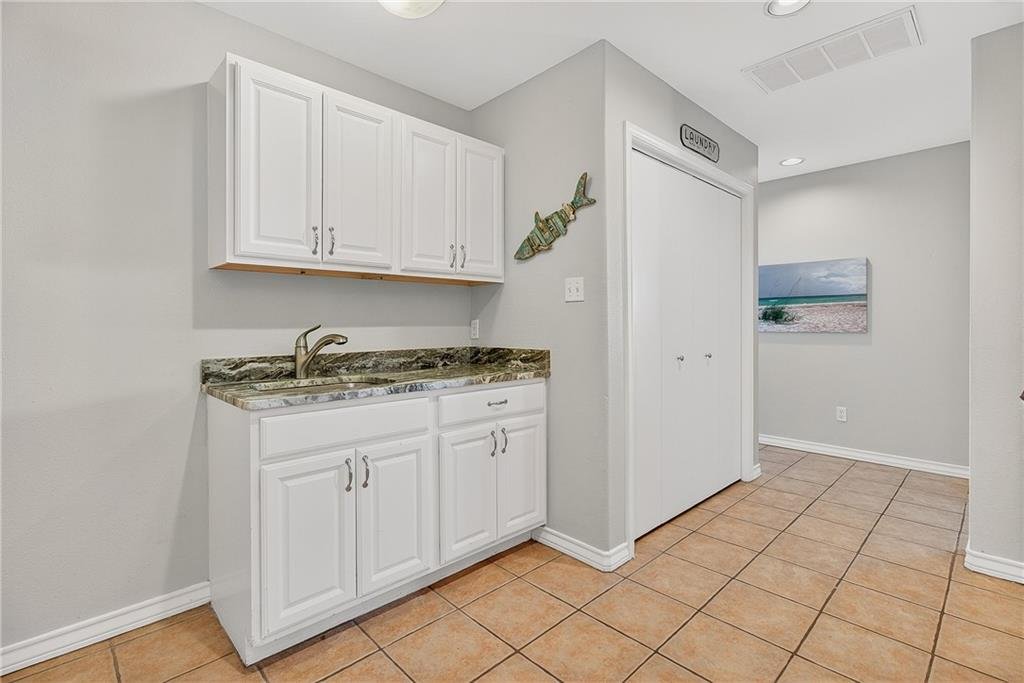 657 Anchor Dr 33.jpg