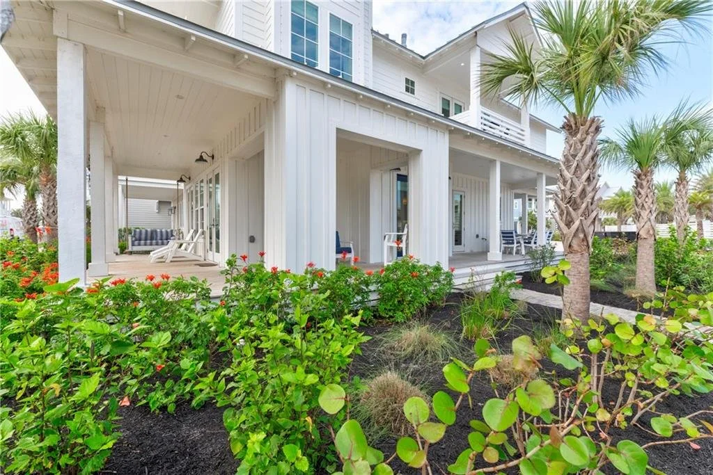 580 South Shore Dr 3.jpg