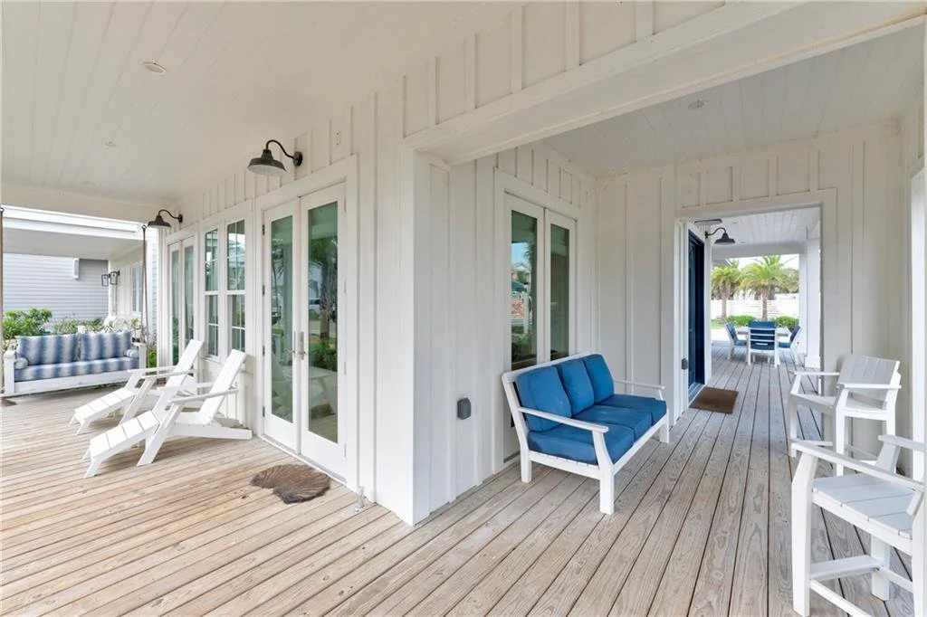 580 South Shore Dr 4.jpg