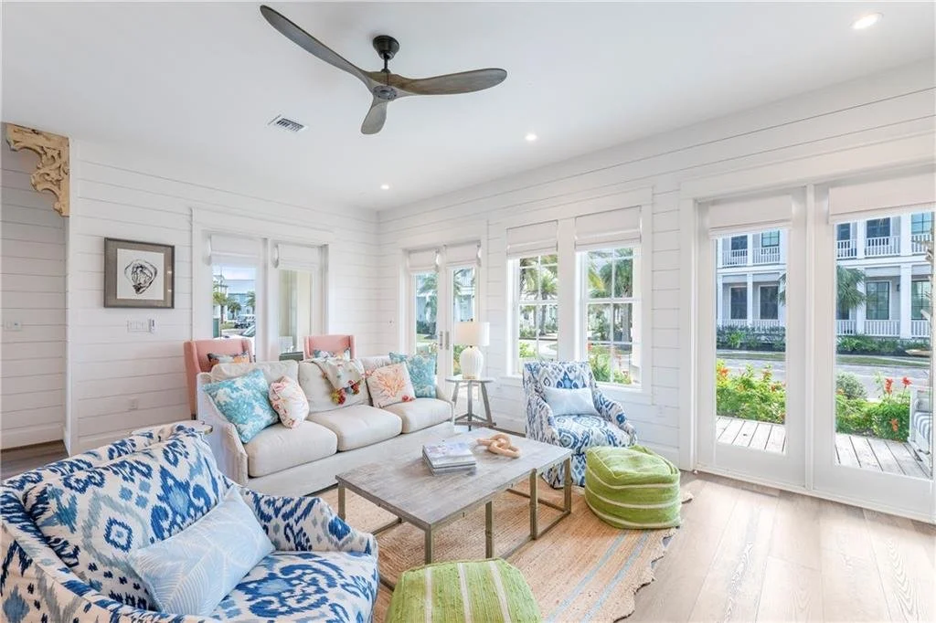 580 South Shore Dr 10.jpg