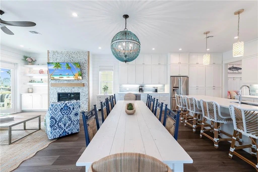 580 South Shore Dr 12.jpg