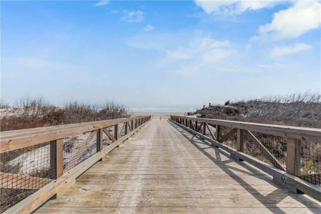 580 South Shore Dr 36.jpg