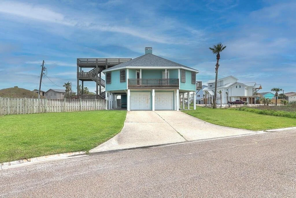 728 Sea Breeze Ln 2.jpg