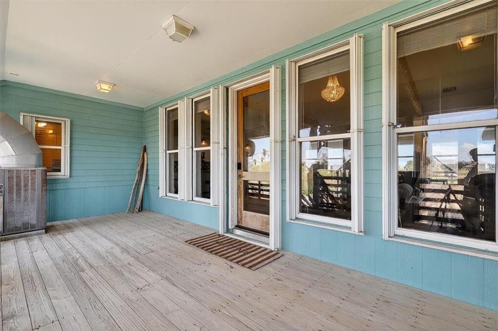 728 Sea Breeze Ln 3.jpg