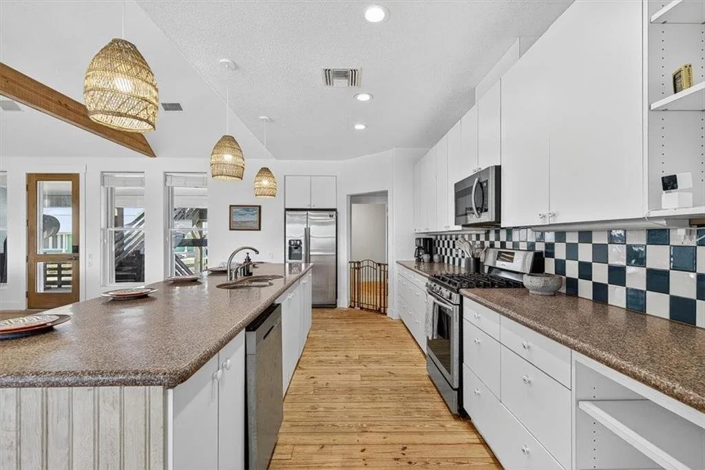 728 Sea Breeze Ln 11.jpg