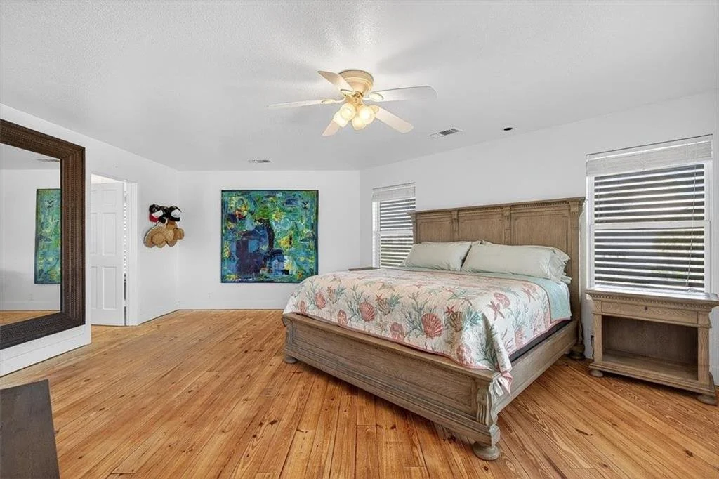 728 Sea Breeze Ln 17.jpg