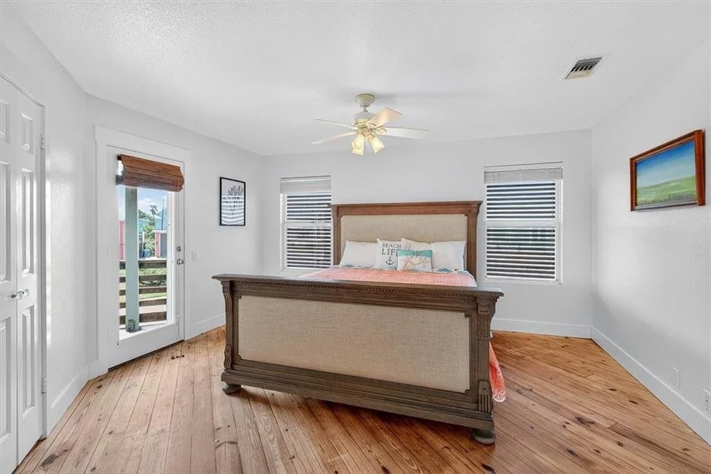 728 Sea Breeze Ln 25.jpg