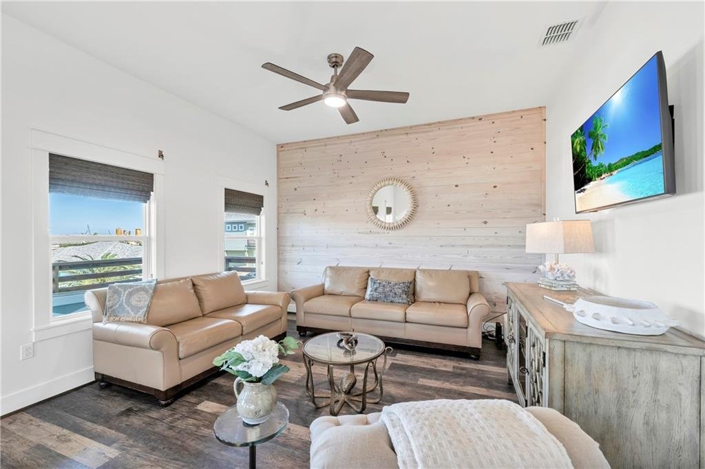 230 Port Lavaca 8.jpg