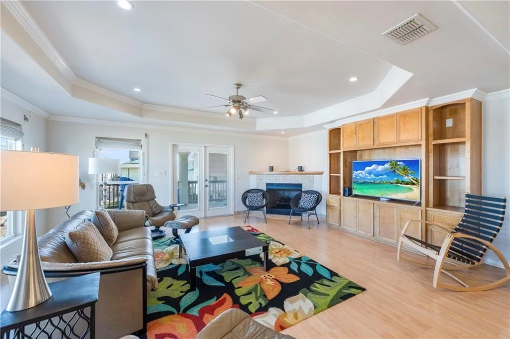 1813 Palisades 2.jpg