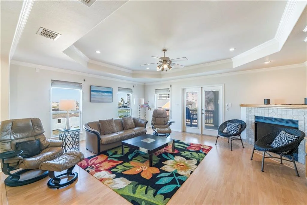 1813 Palisades 3.jpg