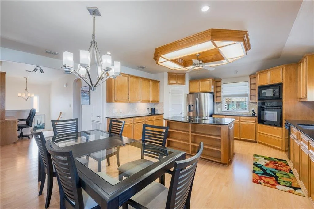 1813 Palisades 11.jpg