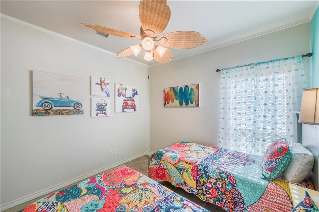 1813 Palisades 26.jpg