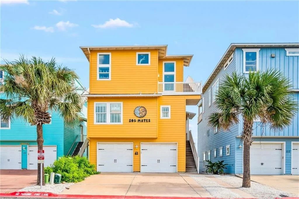 61 Village Walk 2.jpg