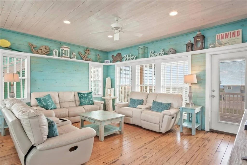 61 Village Walk 10.jpg