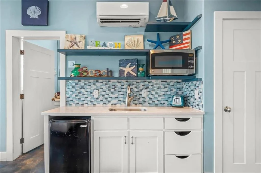 61 Village Walk 20.jpg