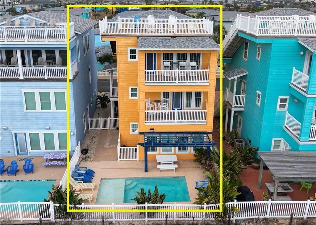 61 Village Walk 26.jpg