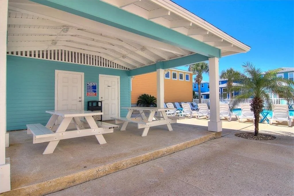 61 Village Walk 32.jpg