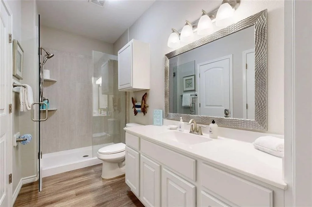 302 Beachside Townhomes 16.jpg