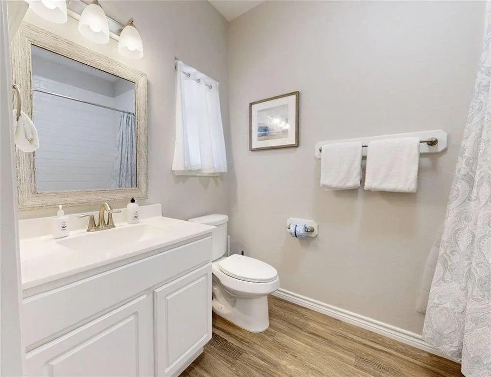 302 Beachside Townhomes 24.jpg