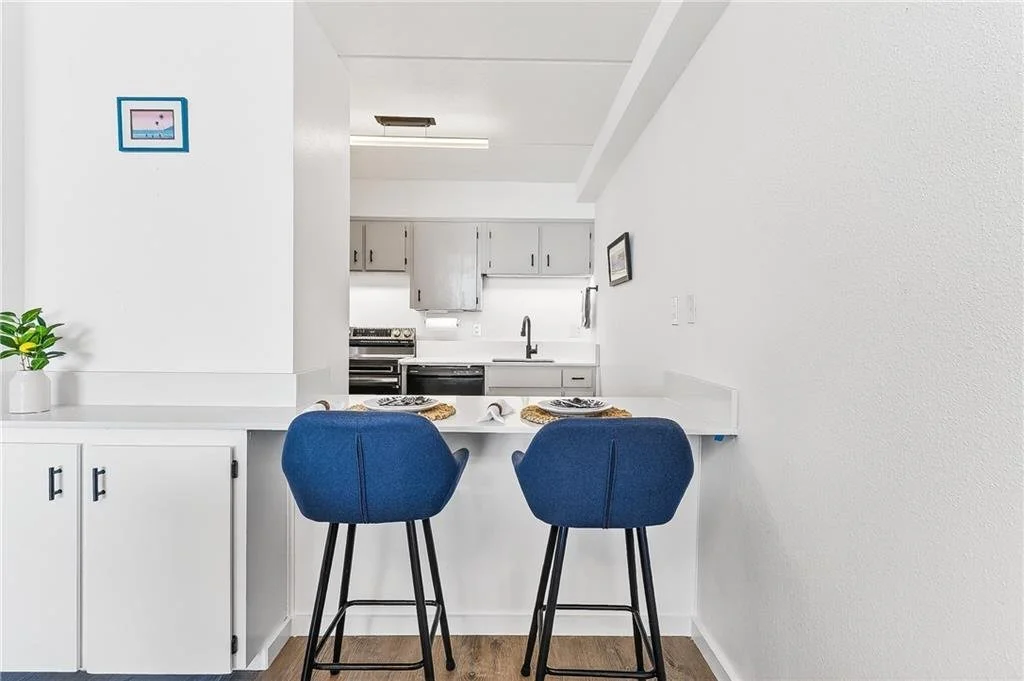 1503 Mustang Towers 10.jpg