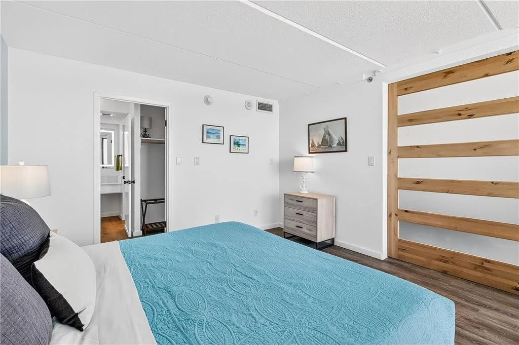 1503 Mustang Towers 18.jpg