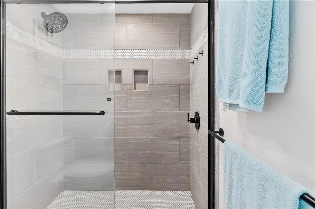 1503 Mustang Towers 21.jpg