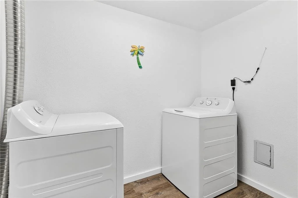 1503 Mustang Towers 25.jpg