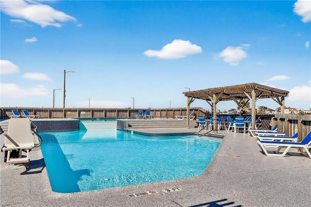 1503 Mustang Towers 28.jpg