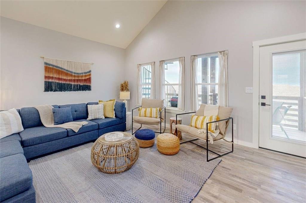 11, Bella Vista 3.jpg