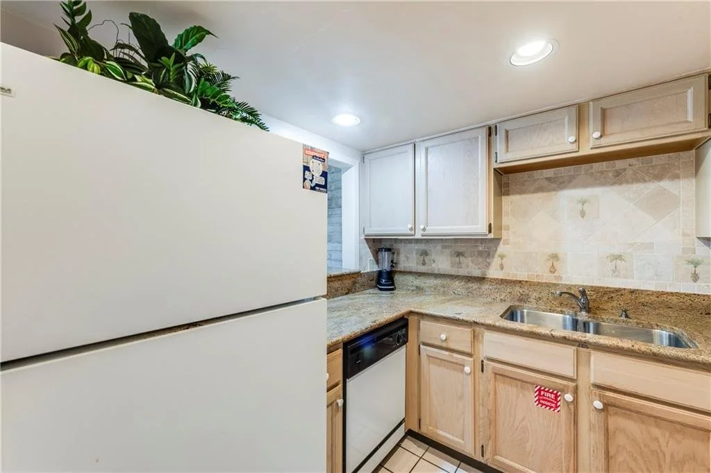 203 Coral Cay 15.jpg