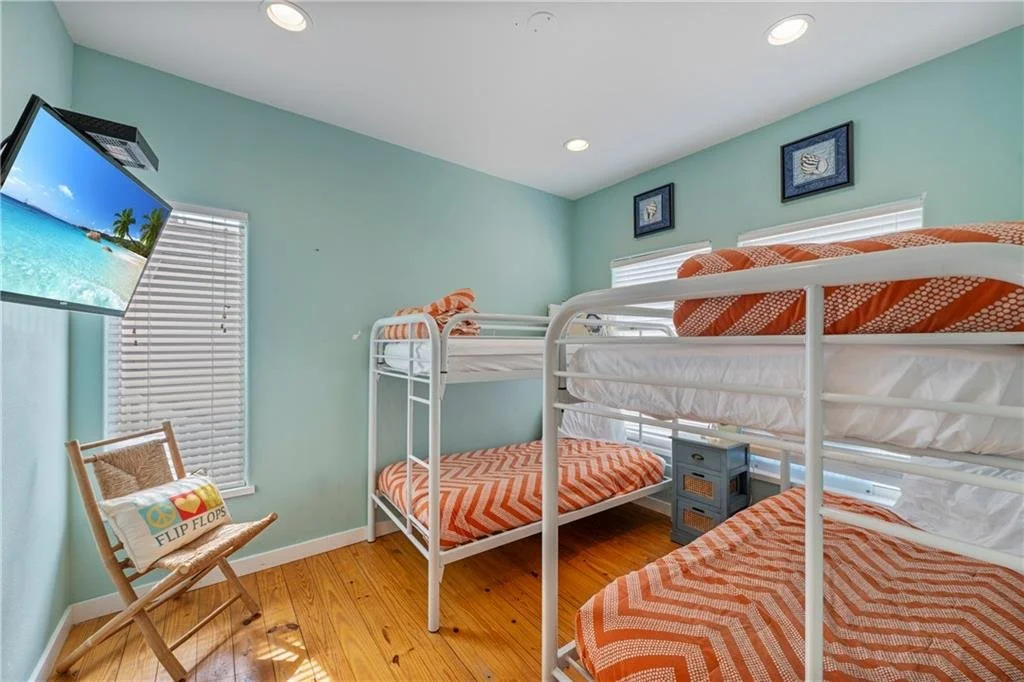 46 Village Walk 10.jpg