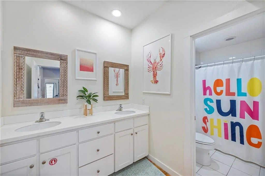 46 Village Walk 11.jpg