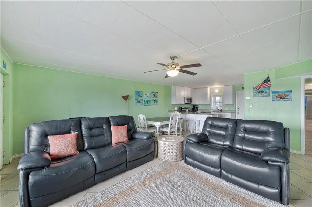 109 Island Retreat 8.jpg