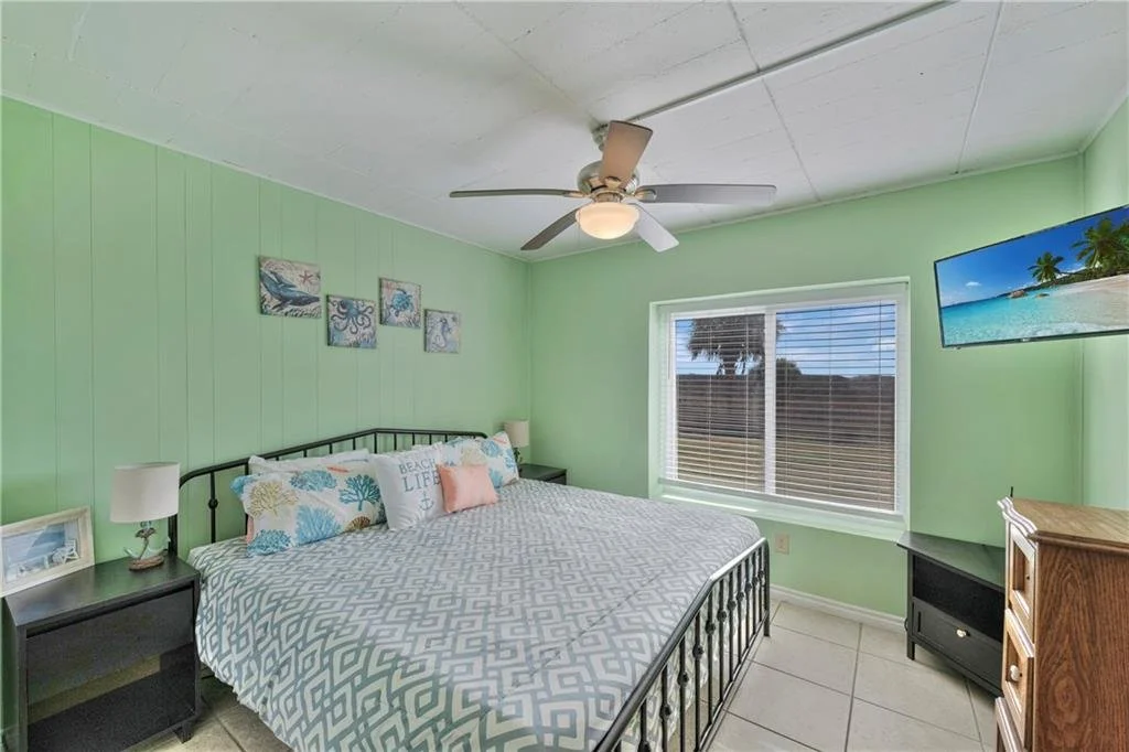 109 Island Retreat 11.jpg