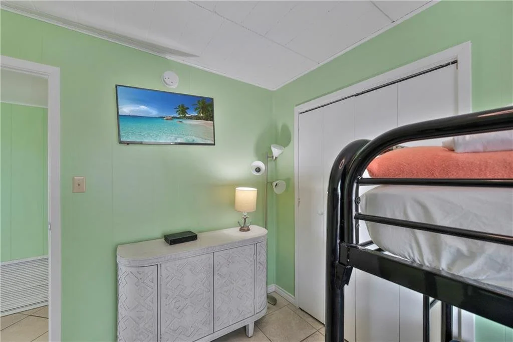 109 Island Retreat 17.jpg